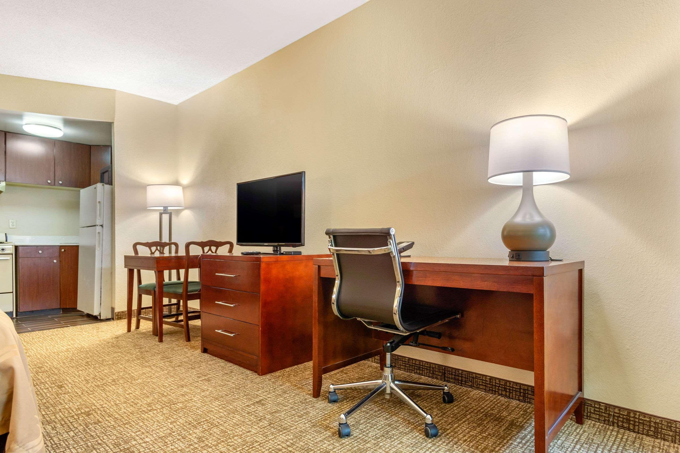 Quality Inn & Suites Olde Town Portsmouth Ngoại thất bức ảnh