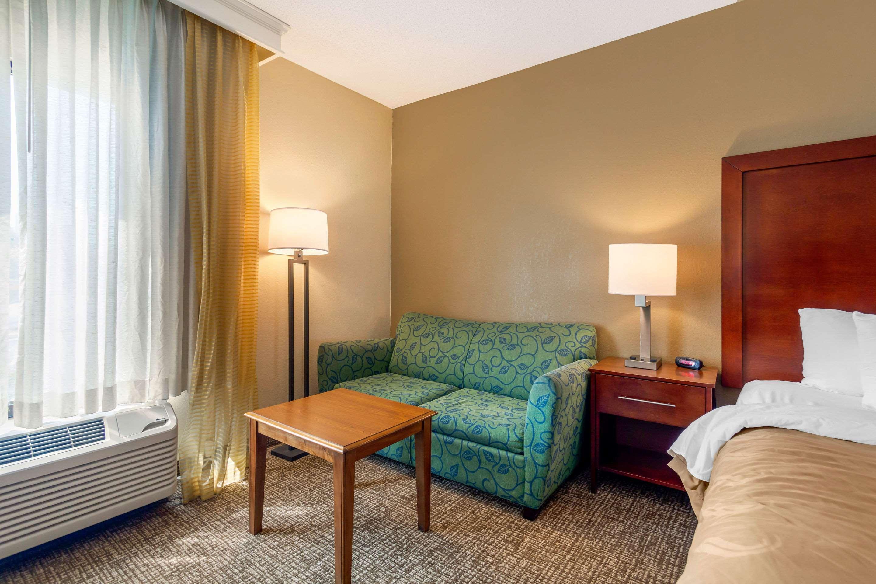 Quality Inn & Suites Olde Town Portsmouth Ngoại thất bức ảnh