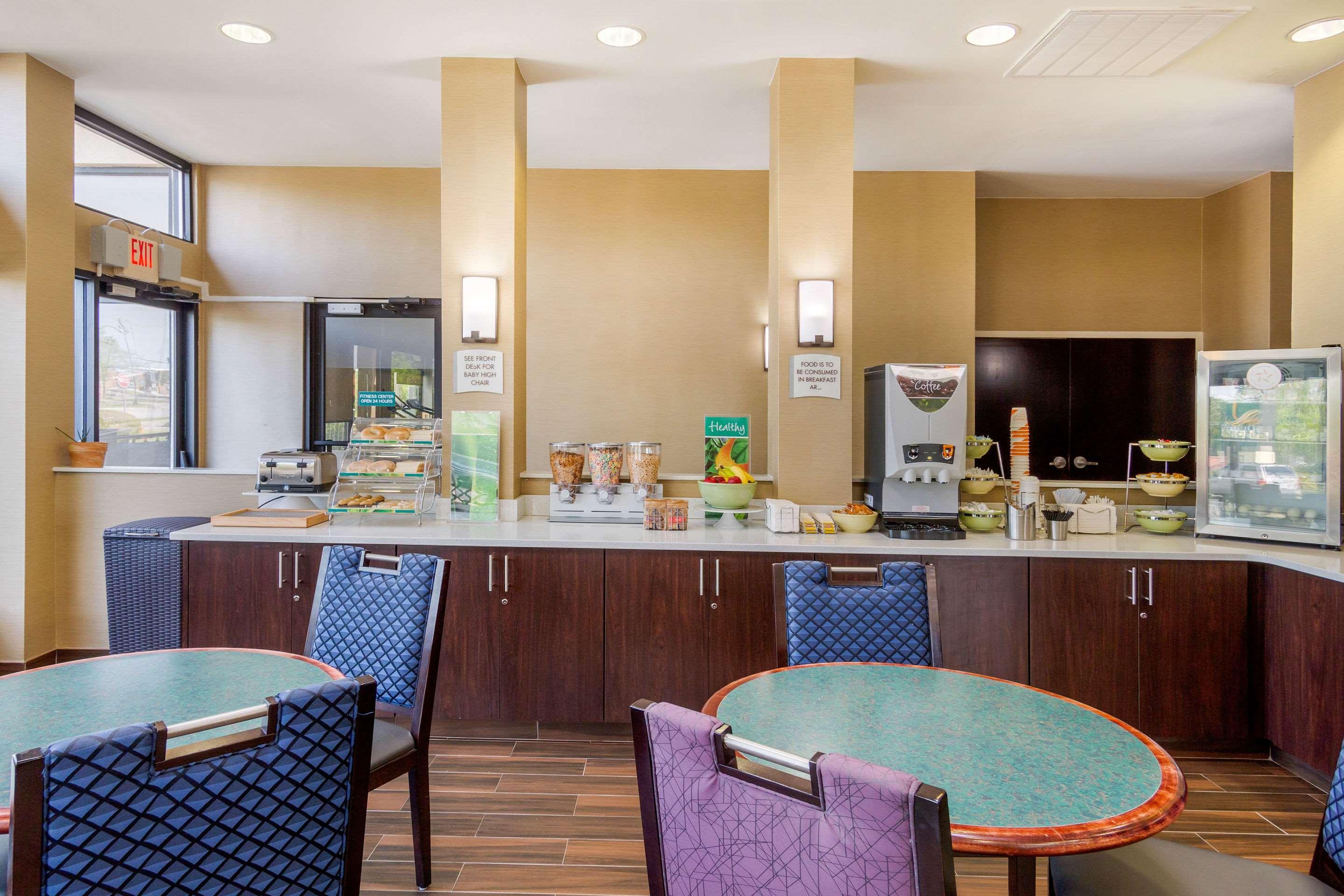 Quality Inn & Suites Olde Town Portsmouth Ngoại thất bức ảnh